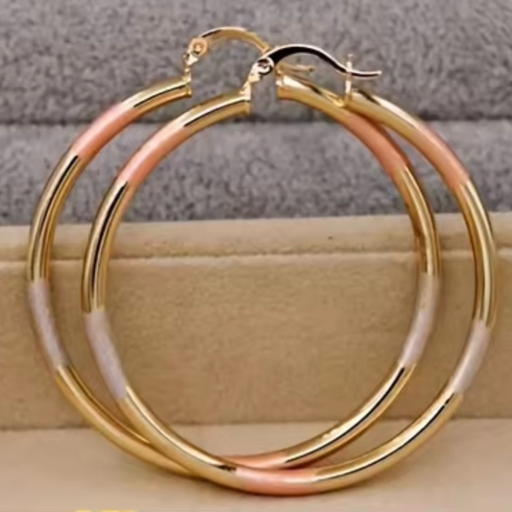 NEW GOLD TRI COLOR HOOP SILVER & PINK FOIL WRAP BEVELED HUGGIE  EARRINGS